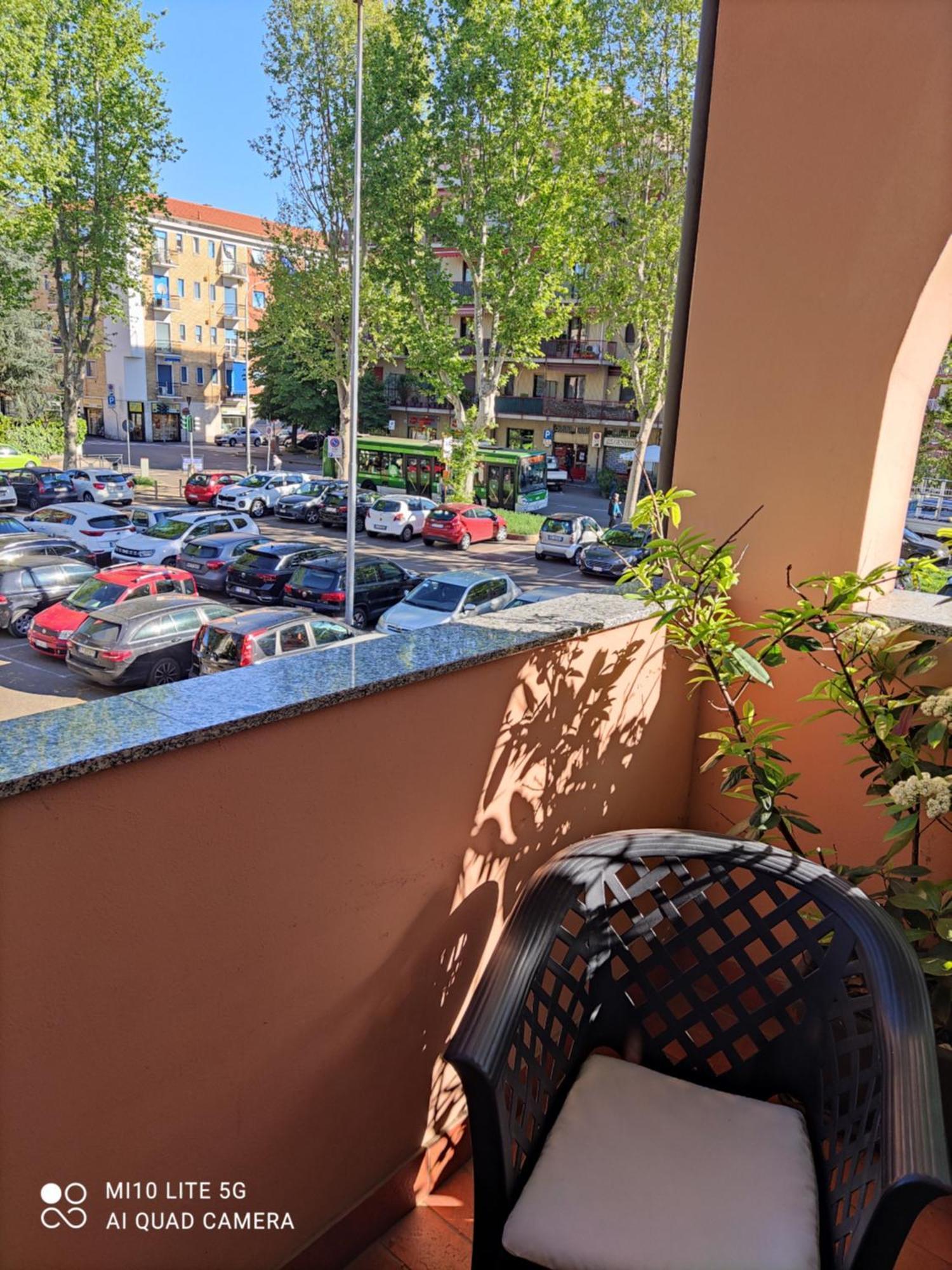 Hostal D'Annunzio House Cesano Boscone Exterior photo